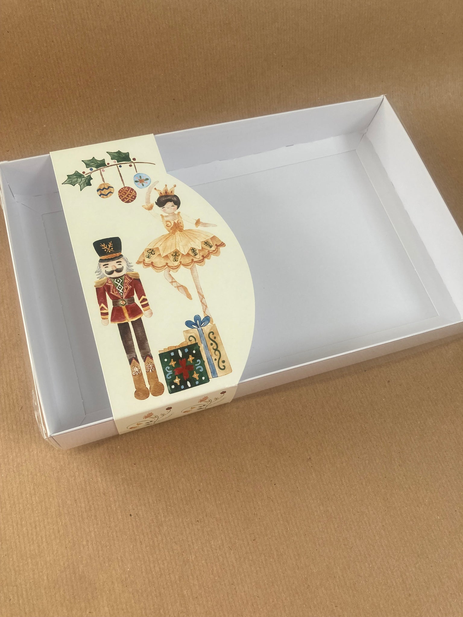 NUTCRACKER CLEAR LID GIFT BOX 240x155x30mm