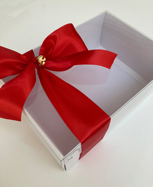 GIFT BOX WHITE BASE AND CLEAR LID 240 x 165 x 90mm