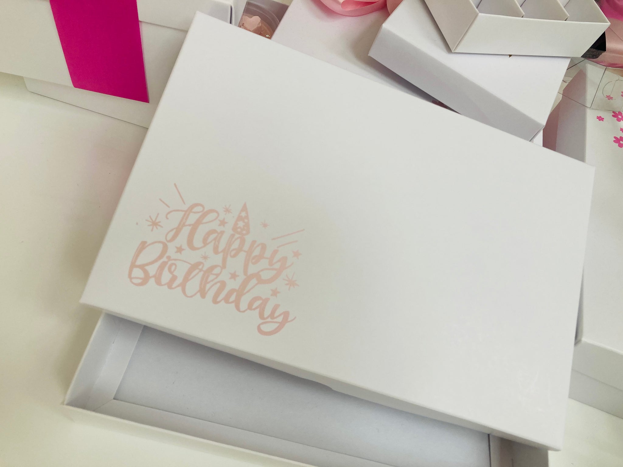 PALE PINK HAPPY BIRTHDAY SOLID WHITE LID GIFT BOX BLANK 240x155x30mm