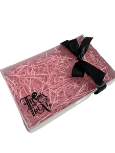 BLACK TRICK OR TREAT CLEAR LID GIFT BOX 240x155x30m