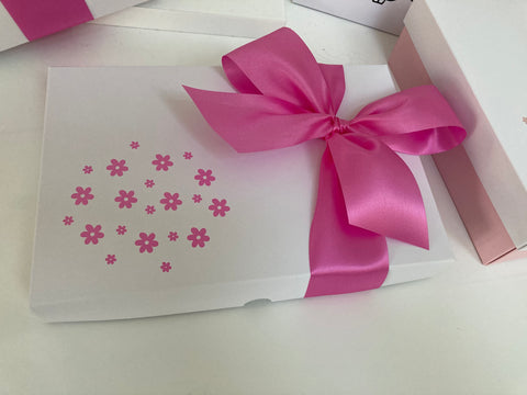 PINK FLOWER SOLID WHITE LID GIFT BOX BLANK 240x155x30mm